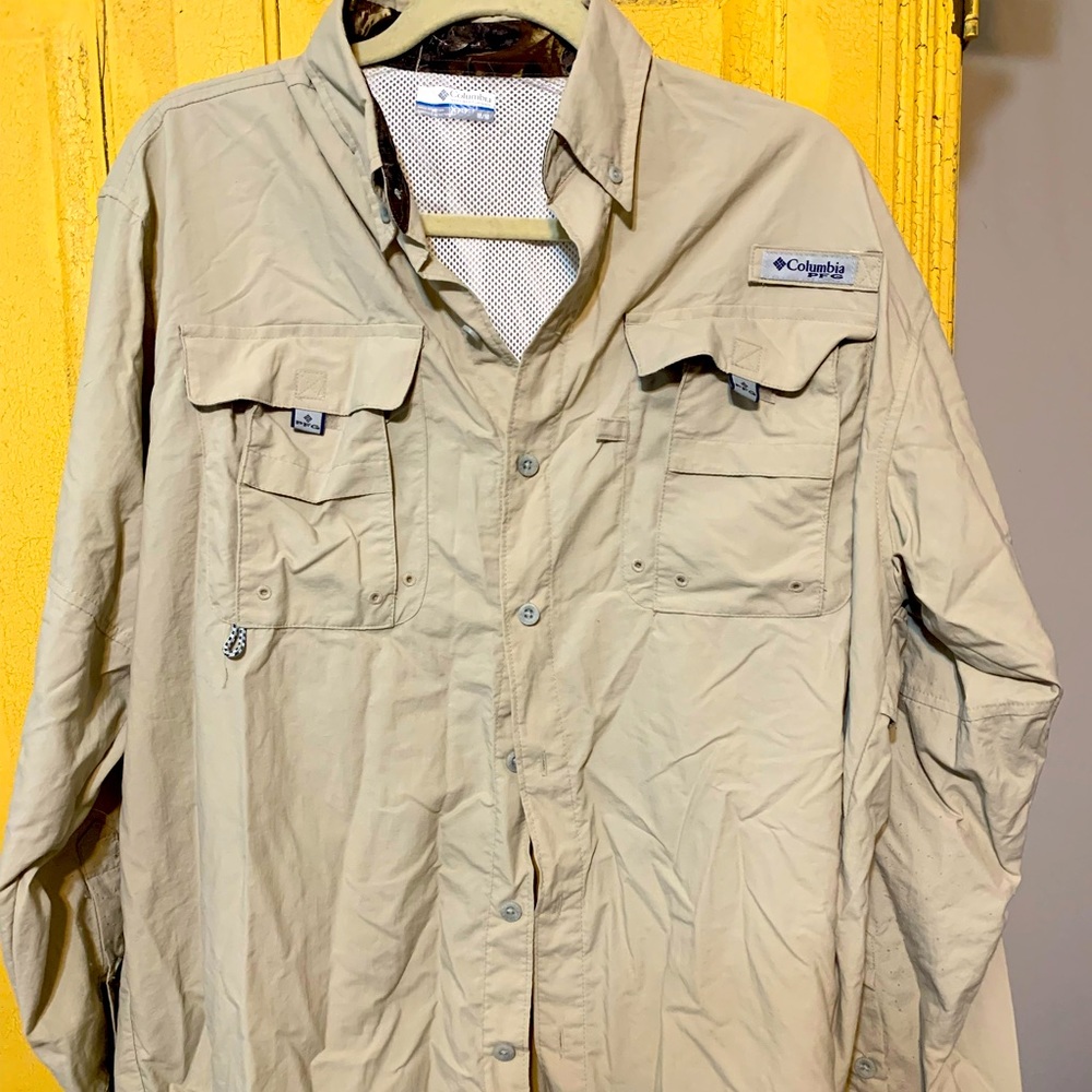 Men’s Columbia fishing shirt